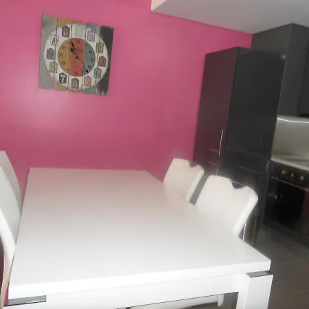 Apartamento A16 - Praia Da Rocha 1 Bed Apartment *