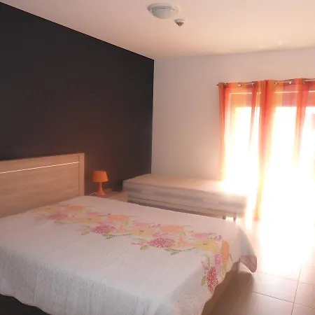 A16 - Praia Da Rocha 1 Bed Apartment